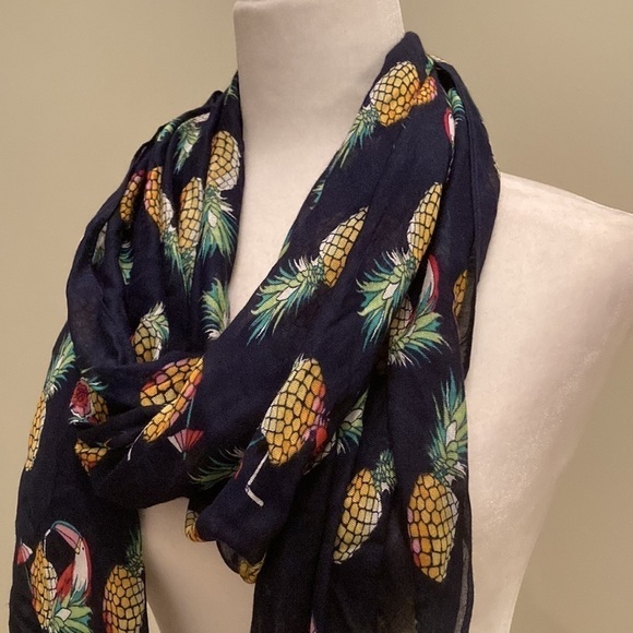 Vera Bradley Toucan Party Soft Fringe Scarf - Picture 3 of 7